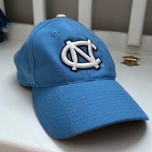 EUC UNC Chapel Hill kids size 7 hat.
